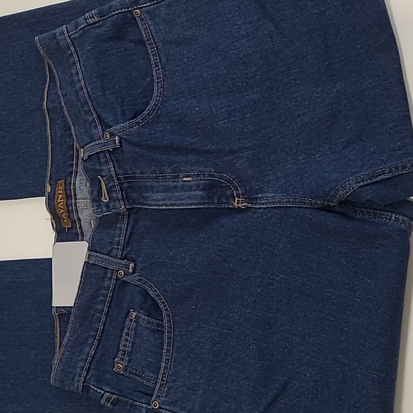 Savane Straight Fit Jean - Picture 5 of 7